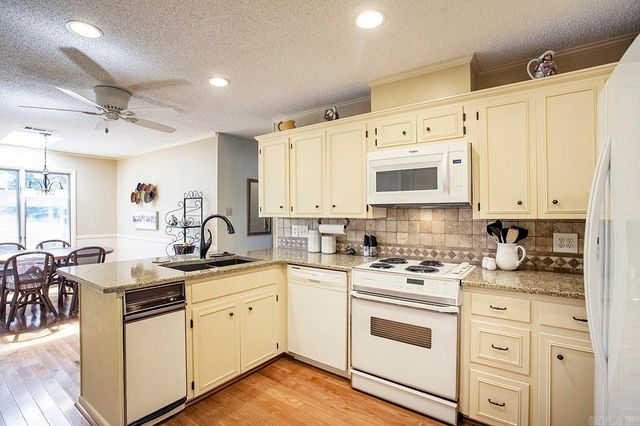 29 Coachlight Drive, Little Rock, AR 72227
