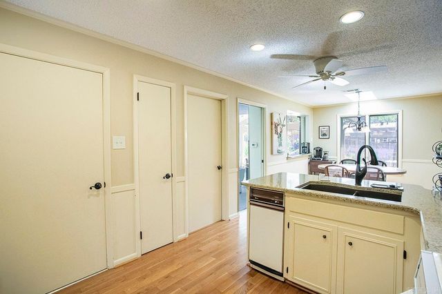 29 Coachlight Drive, Little Rock, AR 72227