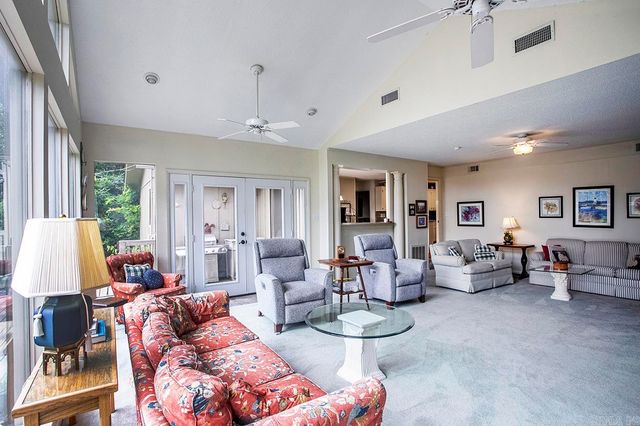 29 Coachlight Drive, Little Rock, AR 72227