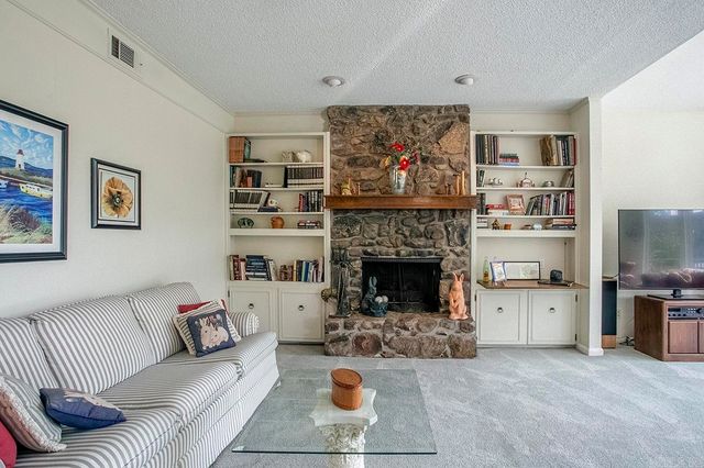 29 Coachlight Drive, Little Rock, AR 72227