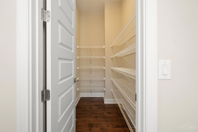 4051 Falling Creek Court, Sharonville, OH 45241