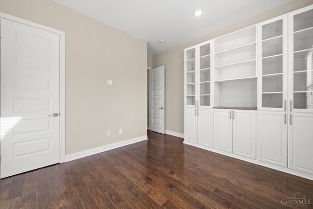 4051 Falling Creek Court, Sharonville, OH 45241