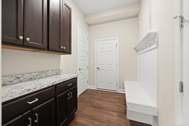 4051 Falling Creek Court, Sharonville, OH 45241