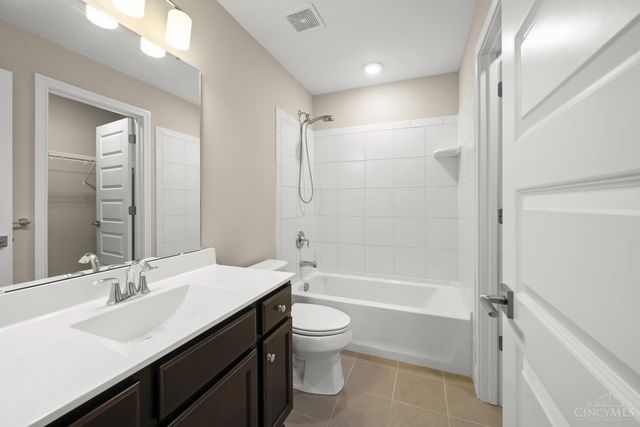 4051 Falling Creek Court, Sharonville, OH 45241