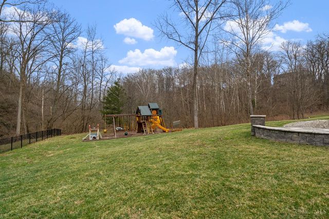4051 Falling Creek Court, Sharonville, OH 45241