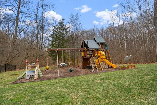 4051 Falling Creek Court, Sharonville, OH 45241