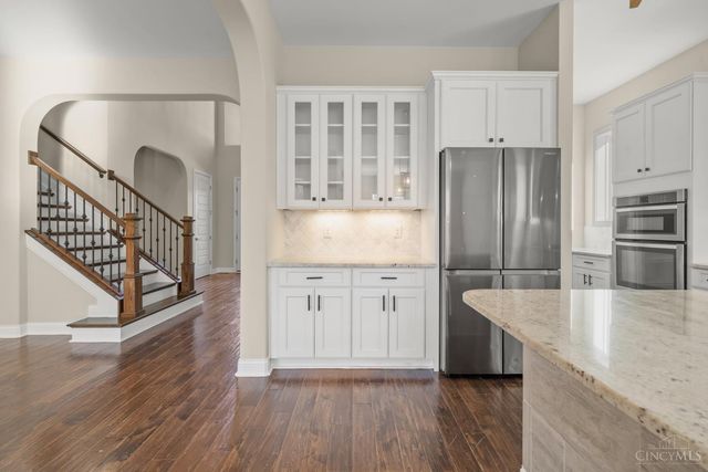 4051 Falling Creek Court, Sharonville, OH 45241