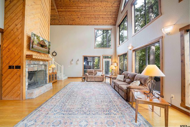 207 S King Laurence Ct., Scroggins, TX 75480