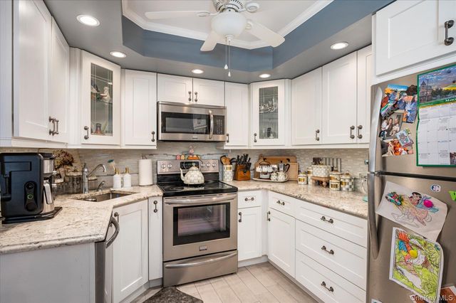 1 Salem, Hicksville, NY 11801