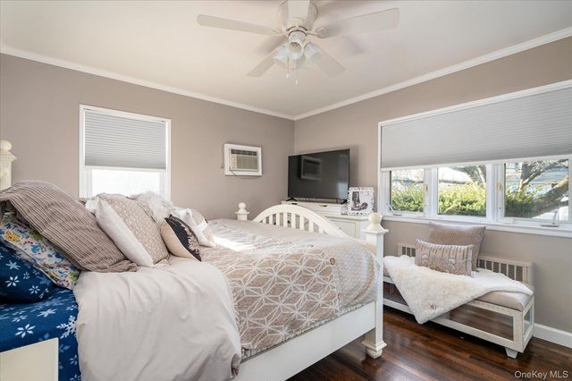 1 Salem, Hicksville, NY 11801