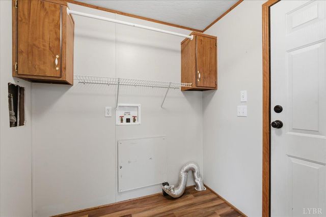 108 Weaver Dr, Elliston, VA 24087