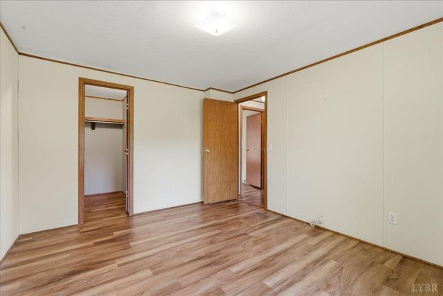 108 Weaver Dr, Elliston, VA 24087