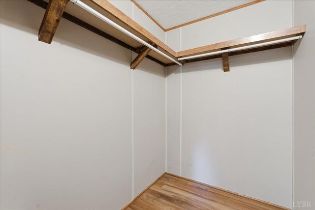 108 Weaver Dr, Elliston, VA 24087