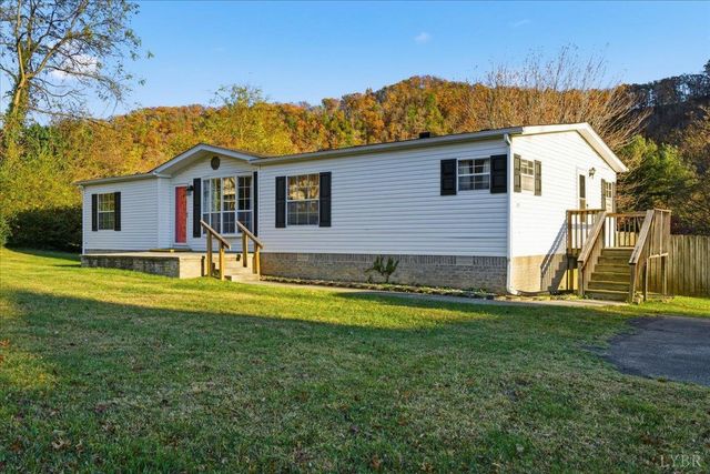 108 Weaver Dr, Elliston, VA 24087