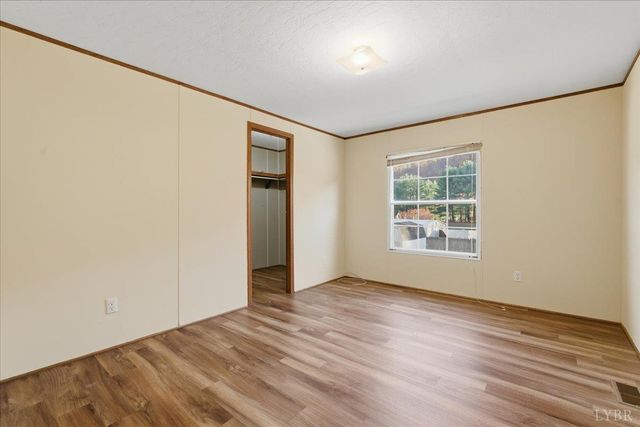 108 Weaver Dr, Elliston, VA 24087