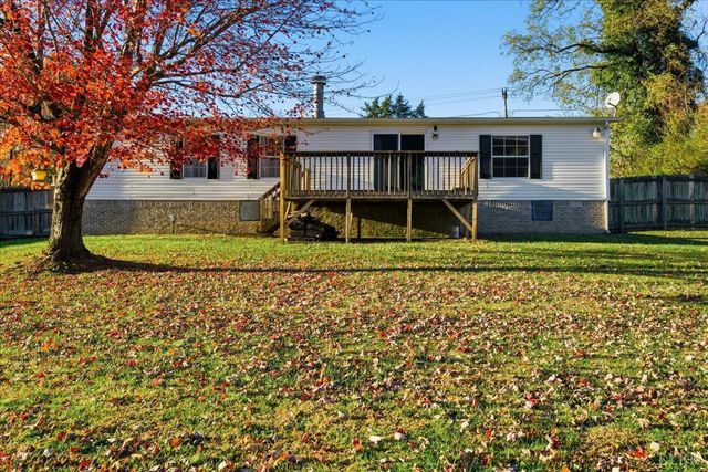 108 Weaver Dr, Elliston, VA 24087