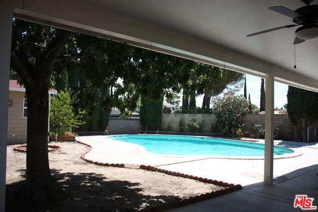 42900 Staffordshire Drive, Lancaster, CA 93534