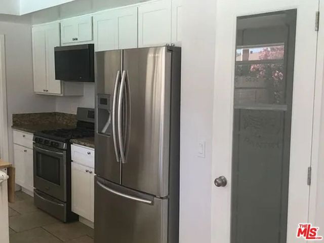 42900 Staffordshire Drive, Lancaster, CA 93534