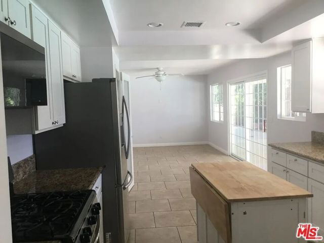 42900 Staffordshire Drive, Lancaster, CA 93534