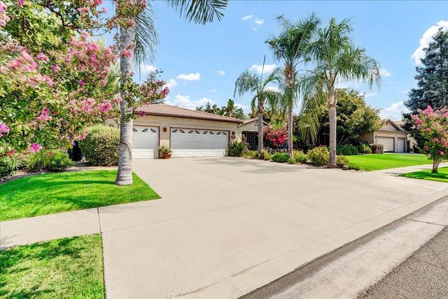 1318 Syrah Avenue, Tulare, CA 93274
