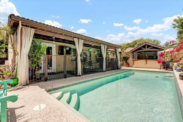 1318 Syrah Avenue, Tulare, CA 93274