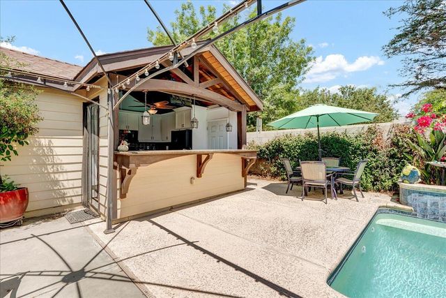 1318 Syrah Avenue, Tulare, CA 93274