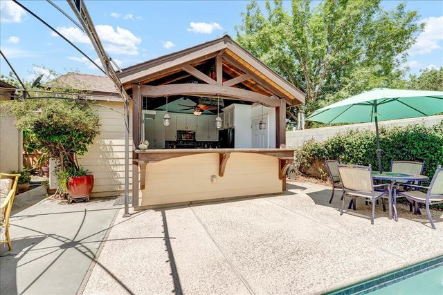 1318 Syrah Avenue, Tulare, CA 93274