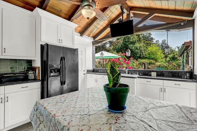 1318 Syrah Avenue, Tulare, CA 93274