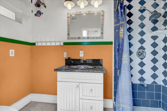 1318 Syrah Avenue, Tulare, CA 93274