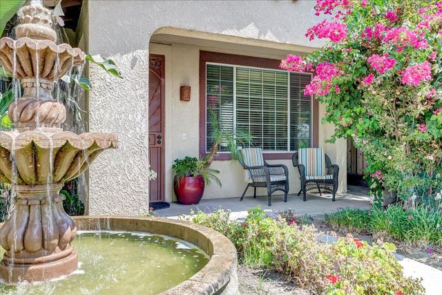 1318 Syrah Avenue, Tulare, CA 93274