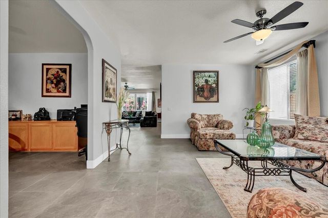 1318 Syrah Avenue, Tulare, CA 93274