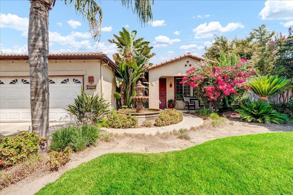 1318 Syrah Avenue, Tulare, CA 93274