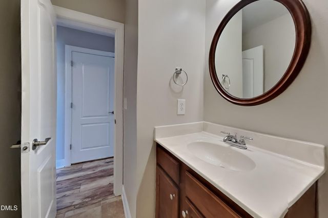 302 Oxfordshire Drive, Fuquay Varina, NC 27526