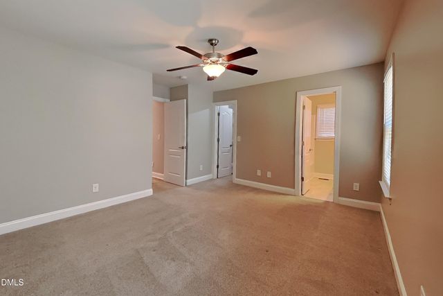 302 Oxfordshire Drive, Fuquay Varina, NC 27526