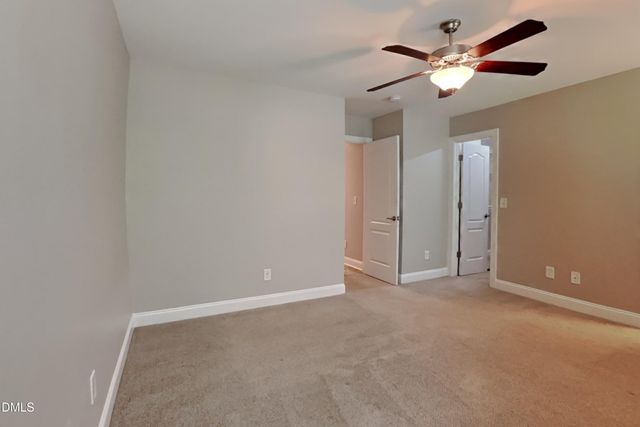 302 Oxfordshire Drive, Fuquay Varina, NC 27526