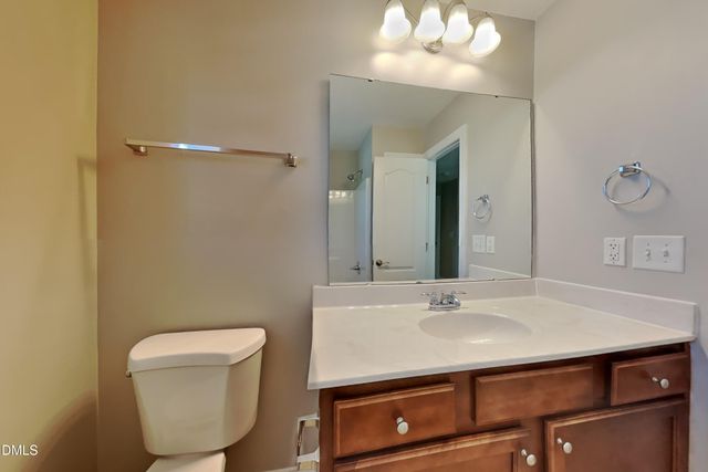 302 Oxfordshire Drive, Fuquay Varina, NC 27526