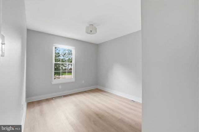 8139 HALLMARK PL, Gaithersburg, MD 20879