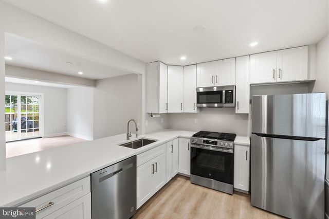 8139 HALLMARK PL, Gaithersburg, MD 20879