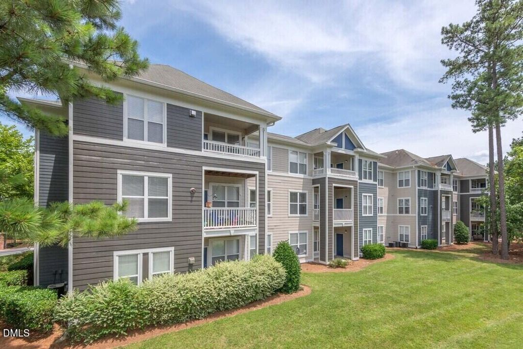 200 Edinborough Drive B5, Durham, NC 27703
