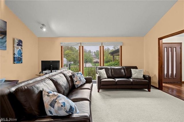 5062 Lansdowne Drive, Solon, OH 44139