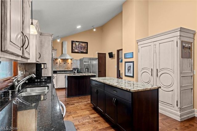 5062 Lansdowne Drive, Solon, OH 44139