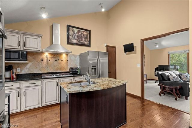 5062 Lansdowne Drive, Solon, OH 44139