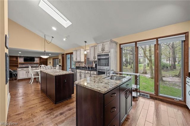 5062 Lansdowne Drive, Solon, OH 44139