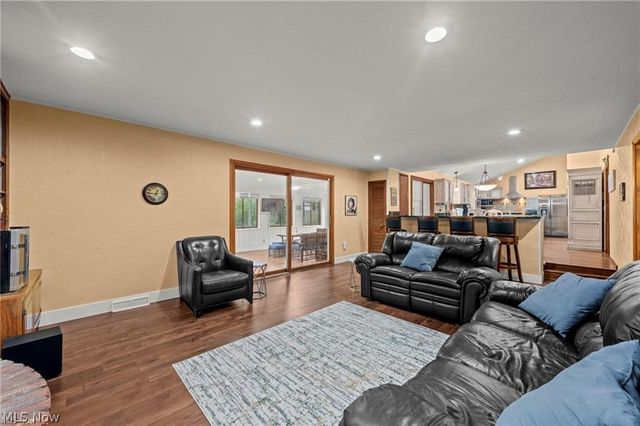 5062 Lansdowne Drive, Solon, OH 44139