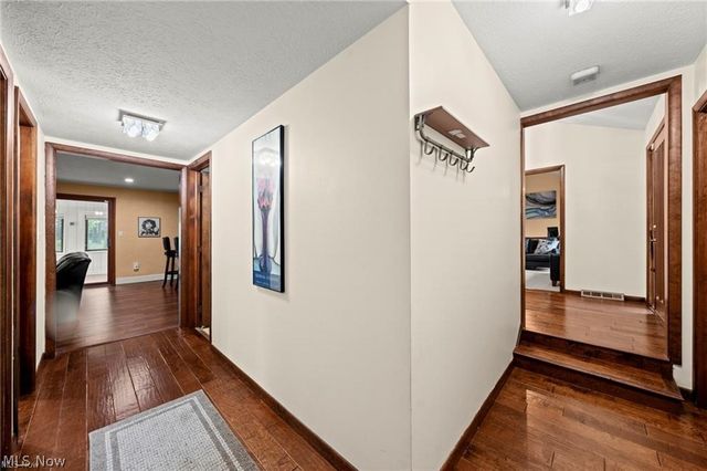 5062 Lansdowne Drive, Solon, OH 44139