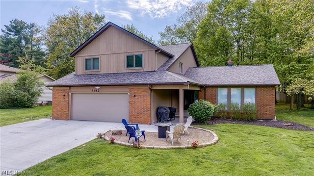 5062 Lansdowne Drive, Solon, OH 44139