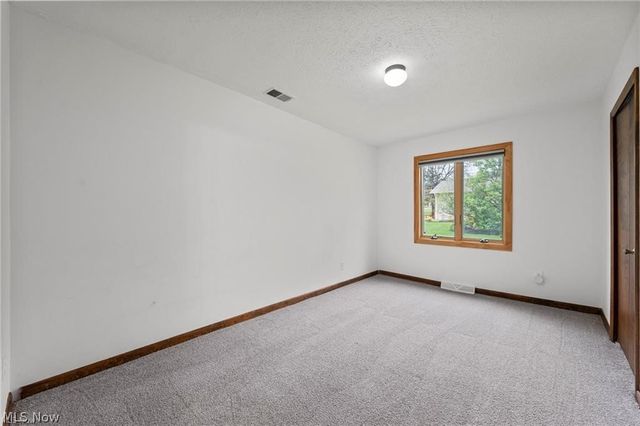 5062 Lansdowne Drive, Solon, OH 44139