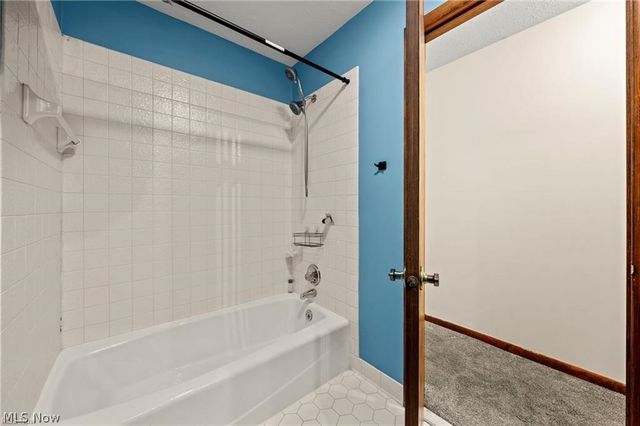 5062 Lansdowne Drive, Solon, OH 44139