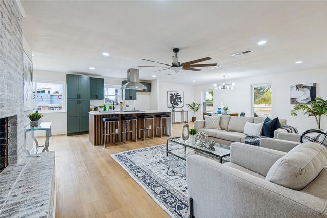 5445 Enderly Place, Dallas, TX 75227