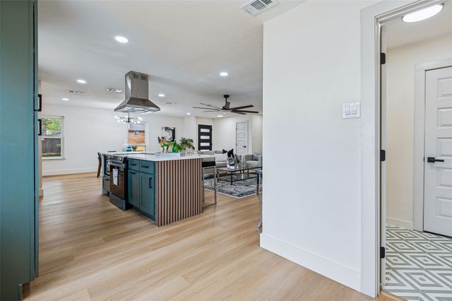 5445 Enderly Place, Dallas, TX 75227